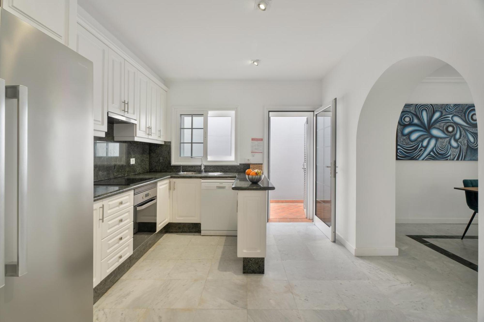 Villa Marbella-Private Heated Pool And Breathtaking View Costa Adeje  Exteriör bild